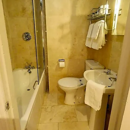 Hotel Jackson Court