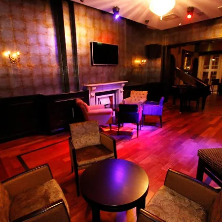 Jackson Court Hotel 2*