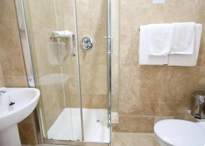 Jackson Court Hotel 2*