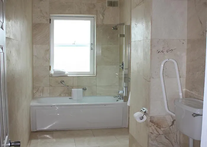 Jackson Court Hotel 2*